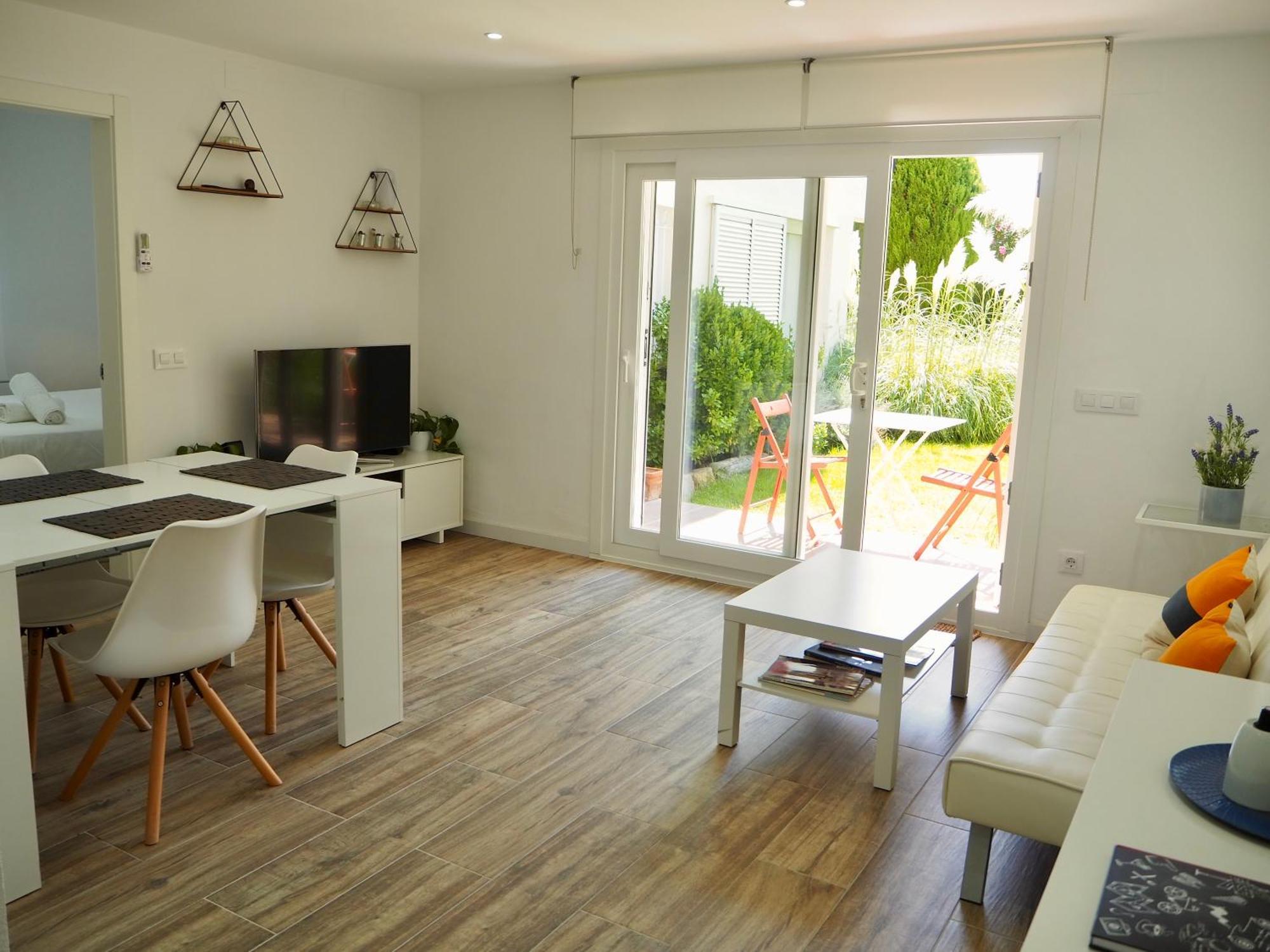 Apartament Amb Piscina I Aparcament - Baixos Amb Jardinet Калелья-де-Палафружель Экстерьер фото